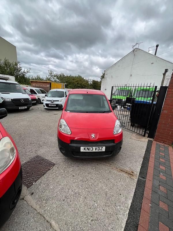 Red Used 2013 Peugeot Partner S Van | £1,099 (Super price) - Image 1/4