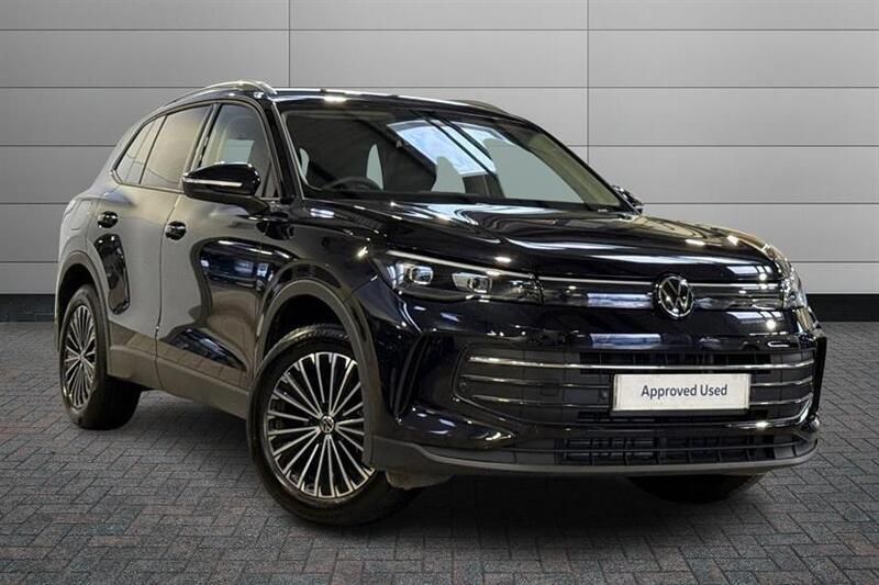 Black Used 2024 VW Tiguan Match SUV | £29,291 (A bit pricey) - Image 1/4