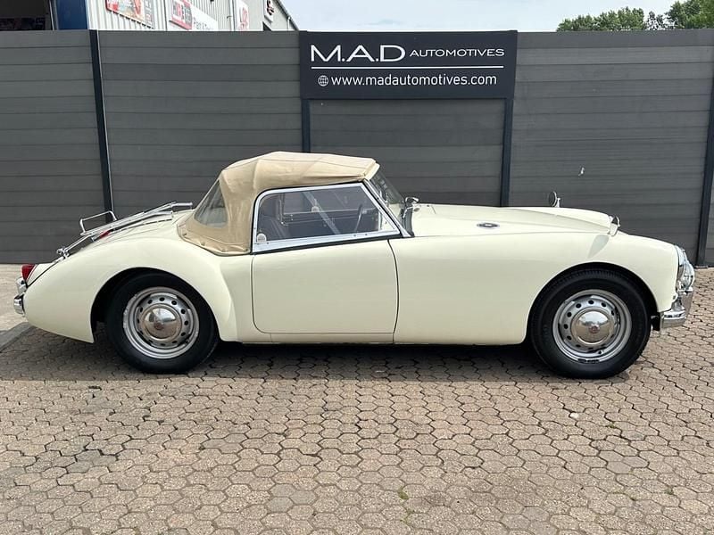 Used MG MGA 1957 White