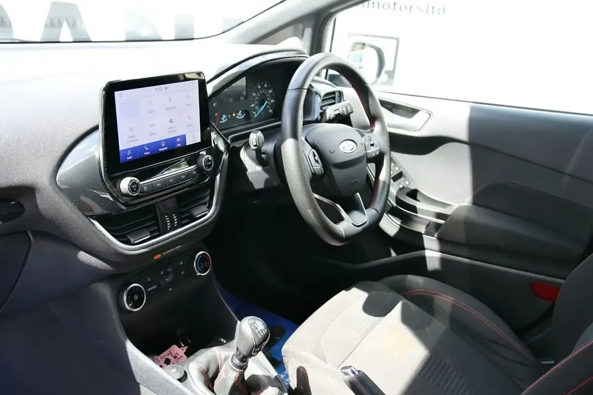 Used Ford Fiesta ST-Line 123 HP (90 kW) 2022 White Hatchback