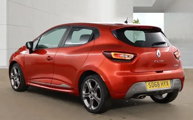 Used Renault Clio GT-Line 90 HP (66 kW) 2018 Red Hatchback