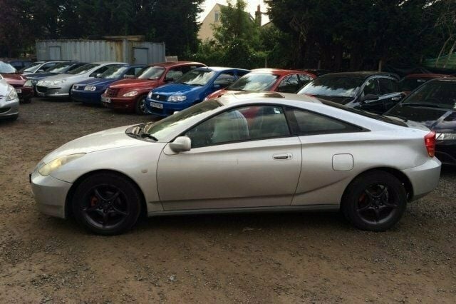 Used Toyota Celica 140 HP (102 kW) 2001 Hatchback