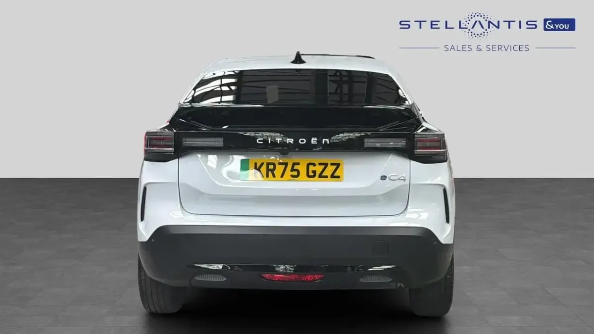 Used Citroën e-C4 113 kW (154 HP) 2025 White Hatchback
