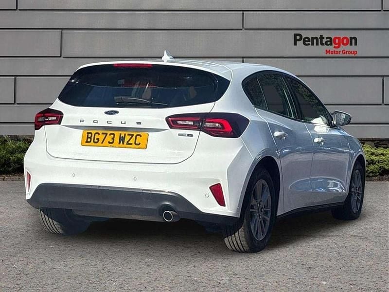 Used Ford Focus Titanium 153 HP (112 kW) 2023 White Hatchback