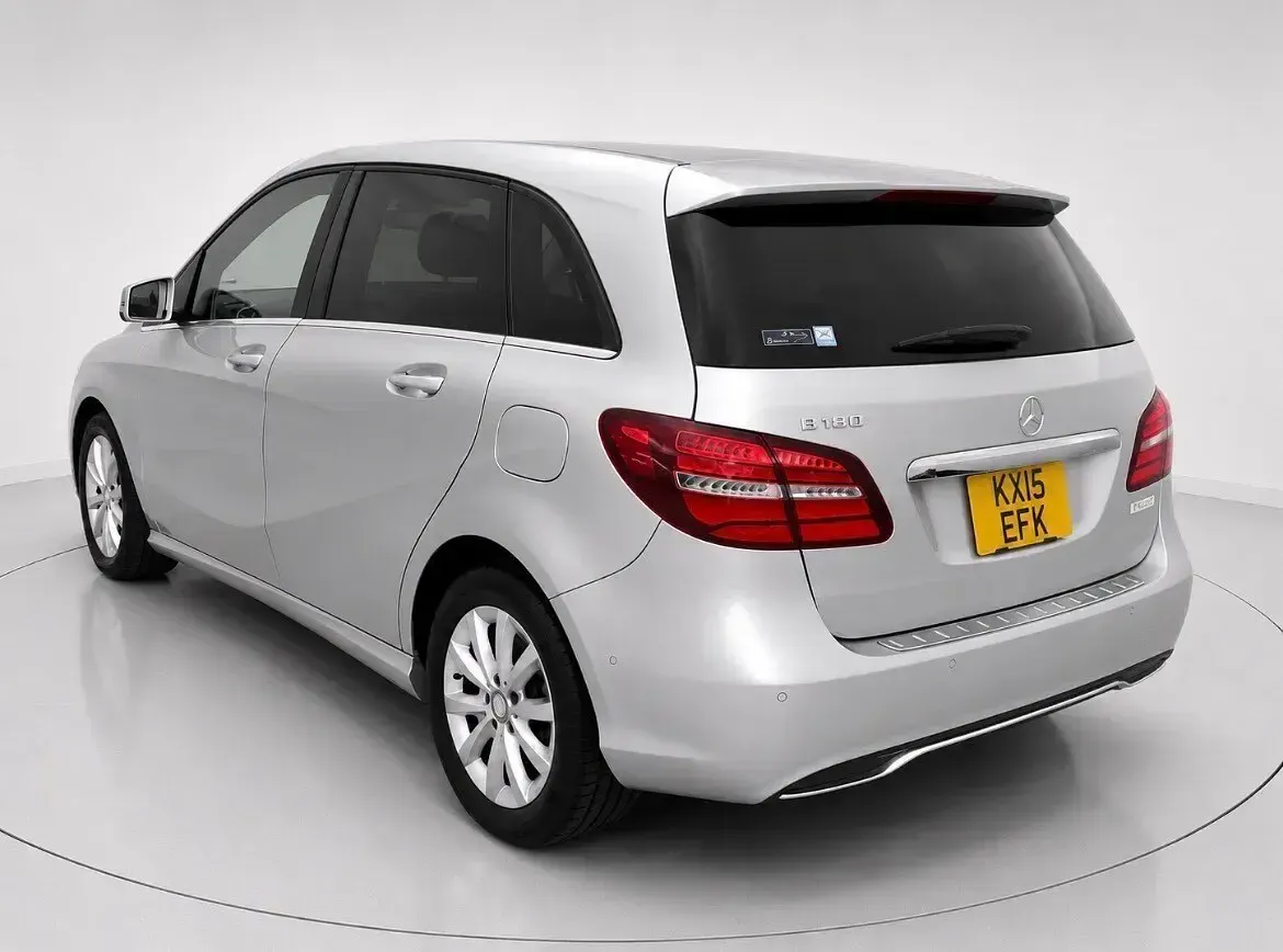 Used Mercedes B180 SE 122 HP (89 kW) 2015 Silver Hatchback