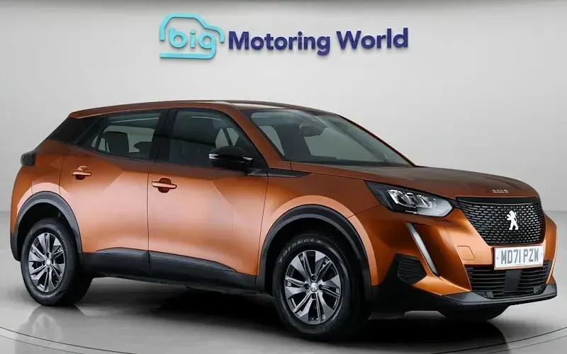 Second-hand Peugeot 2008 Active Premium 101 CP (74 kW) 2022 SUV