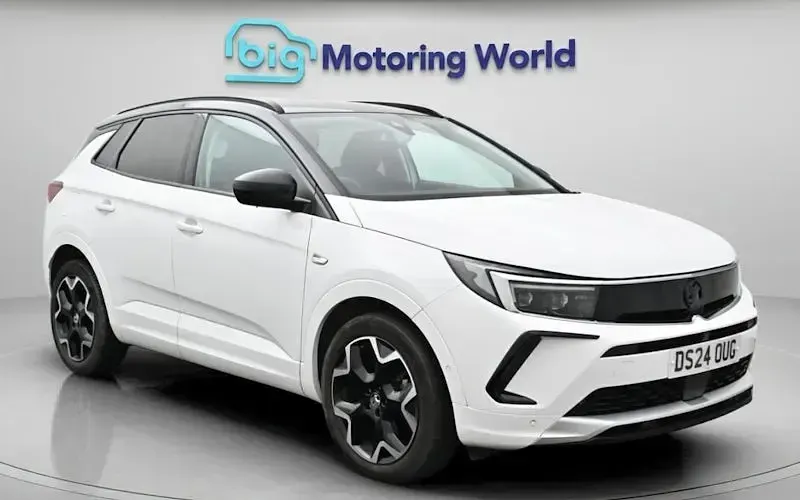 Usado Vauxhall Grandland X Ultimate 131 HP (96 kW) 2024 SUV