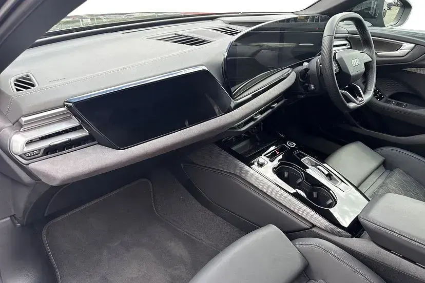 Used Audi A5 Advanced 299 HP (219 kW) 2025 Daytona grey Estate