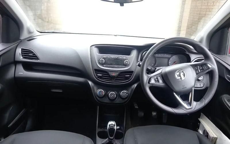 Used Vauxhall Viva 75 HP (55 kW) 2017 Red Hatchback