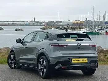 Used Renault Megane E-Tech Equilibre 159 kW (217 HP) 2022 Grey Hatchback