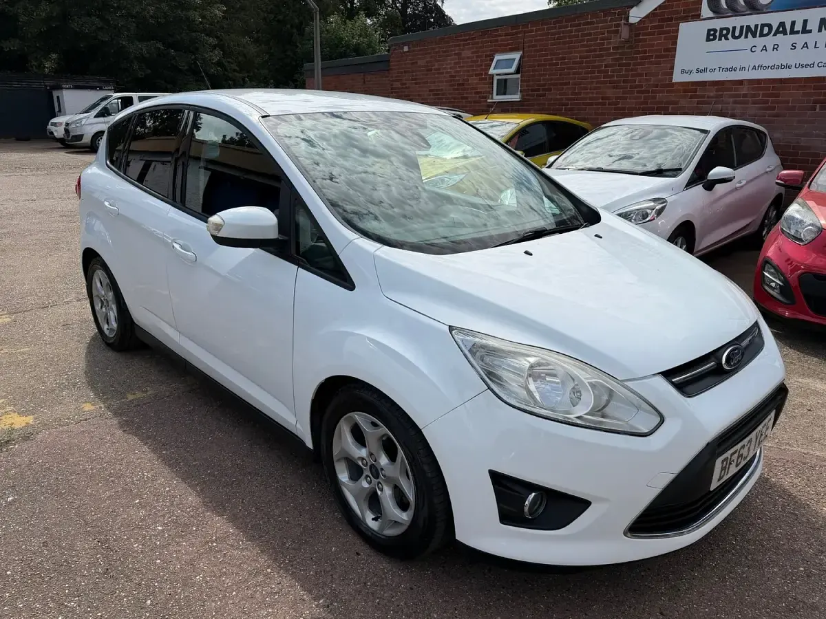 Used Ford C-MAX Zetec 125 HP (91 kW) 2013 White MPV