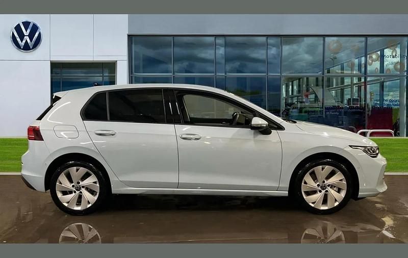 New VW Golf VIII Match 200 HP (147 kW) 2026 Blue Hatchback
