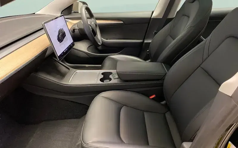 Używany Tesla Model 3 Performance 461 kW (627 KM) 2023 Czarny Sedan/Limuzyna