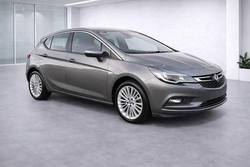 Used Vauxhall Astra Elite 200 HP (147 kW) 2018 Grey Hatchback