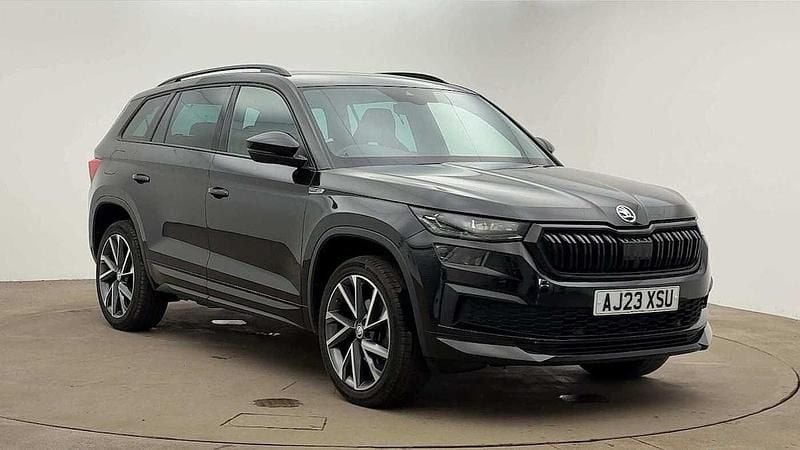 Black magic pearl effect Used 2023 Skoda Kodiaq SportLine SUV | £29,900 (Fair price) - Image 1/4