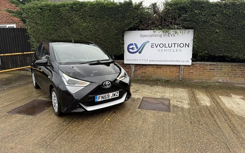 Używany Toyota Aygo X-play 72 KM (52 kW) 2019 Hatchback