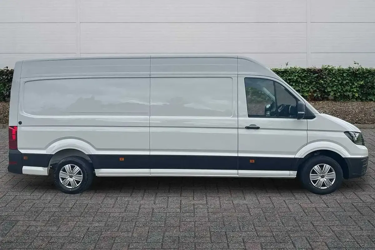 Used VW Crafter 140 HP (102 kW) 2026 Candy white Van