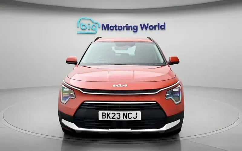 Used Kia Niro 141 HP (103 kW) 2023 Orange SUV