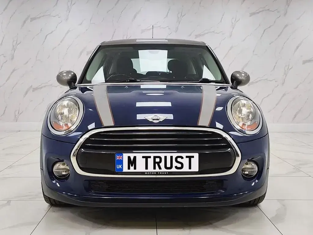 Used Mini Cooper Hatch 136 HP (100 kW) 2018 Blue Hatchback