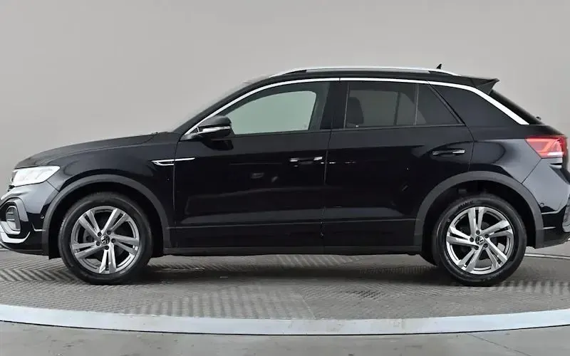 Used VW T-Roc R-line 150 HP (110 kW) 2025 SUV