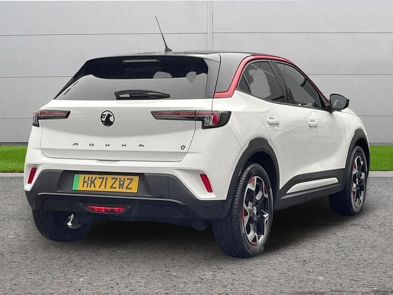 Used Vauxhall Mokka SRi 98 kW (134 HP) 2021 White SUV
