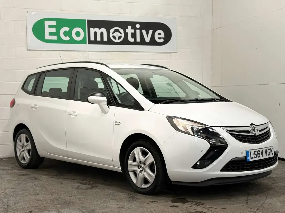 Used Vauxhall Zafira Tourer 140 HP (102 kW) 2014 White MPV