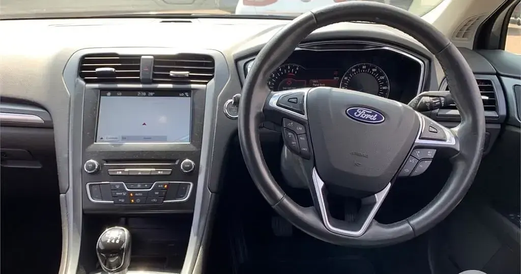 Used Ford Mondeo Titanium 180 HP (132 kW) 2016 Black Hatchback