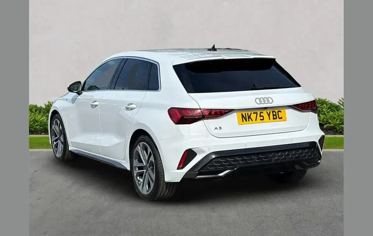 Used Audi A3 S-Line 147 HP (108 kW) 2025 White Hatchback