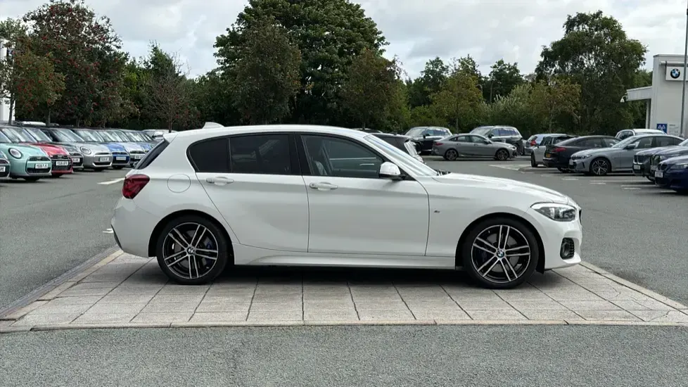 Used BMW 118 M Sport 136 HP (100 kW) 2018 White Hatchback