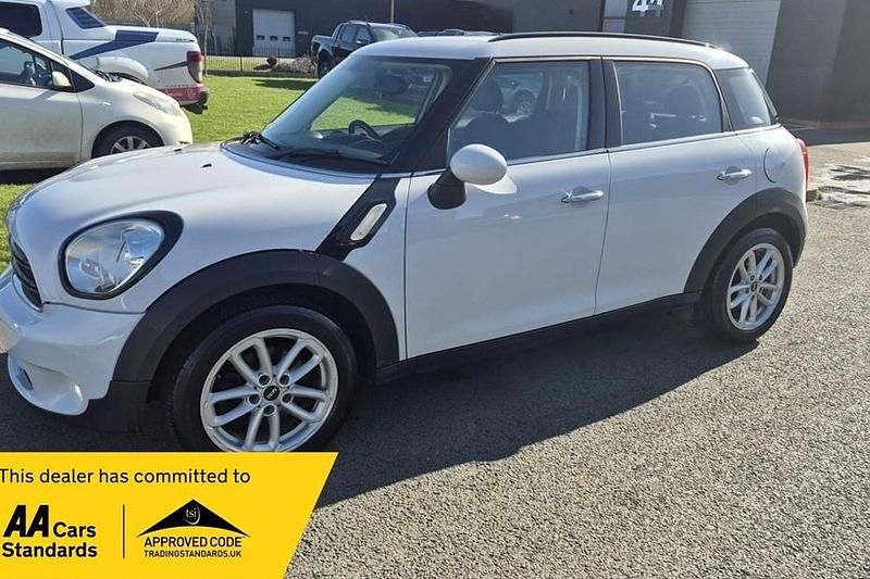 Used Mini Cooper D Countryman Business 112 HP (82 kW) 2016 White SUV