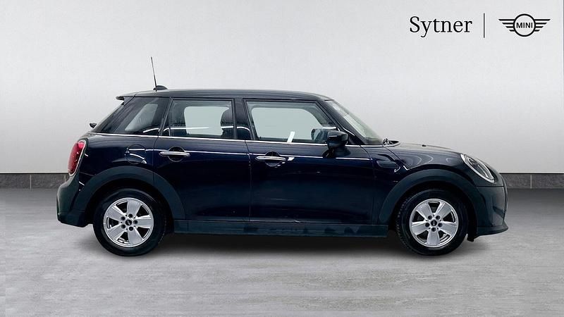 Used Mini Cooper Classic 134 HP (98 kW) 2022 Black Hatchback
