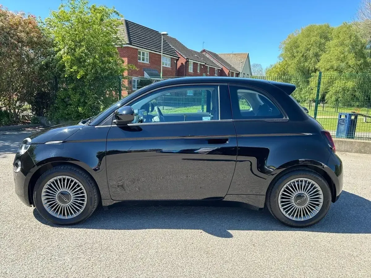Used Fiat 500e Icon 86 kW (118 HP) 2022 Black Hatchback