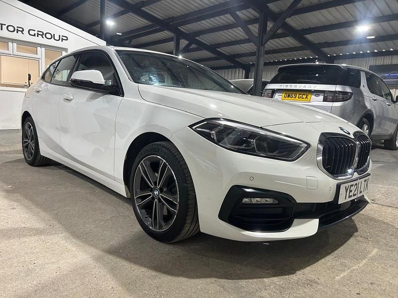 Used BMW 118 Sport Line 2021 White Hatchback