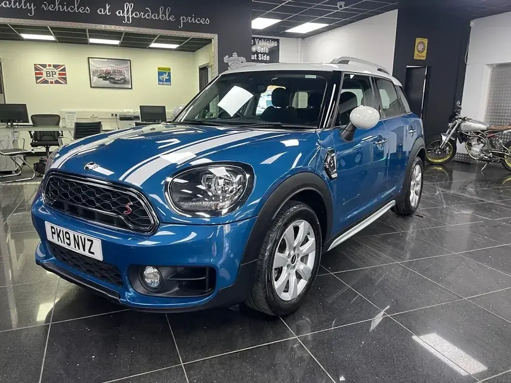 Używany Mini Cooper S Countryman Classic 192 KM (141 kW) 2019 Niebieski SUV