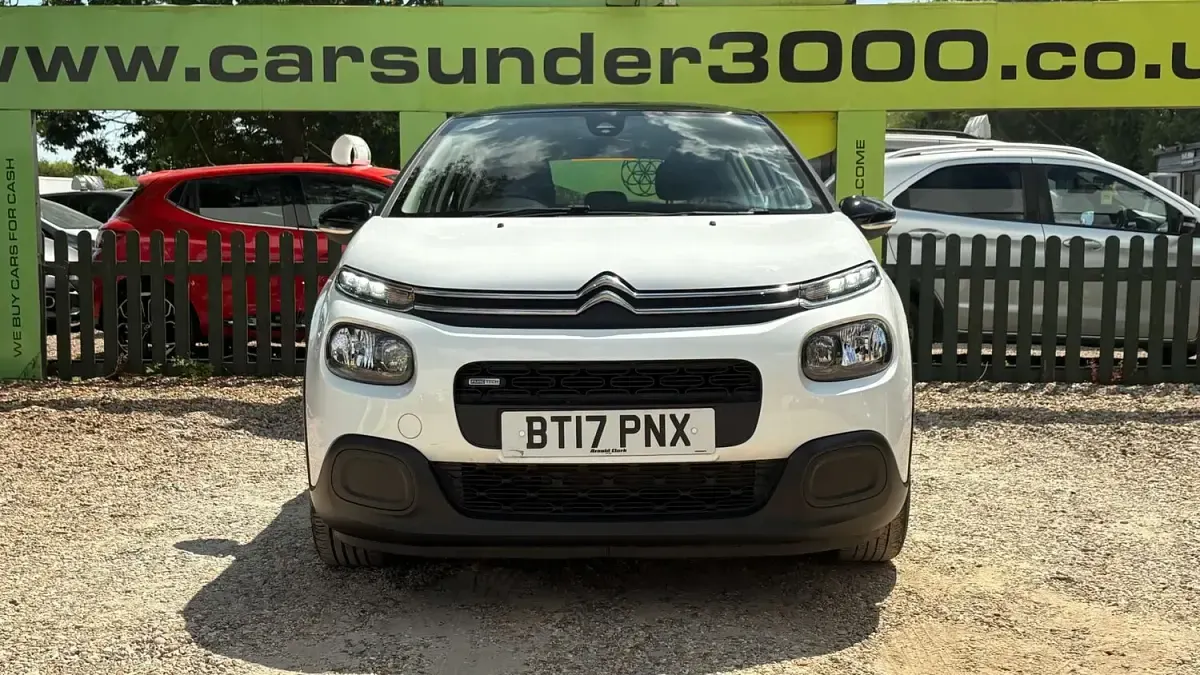 Used Citroën C3 Feel 82 HP (60 kW) 2017 White Hatchback
