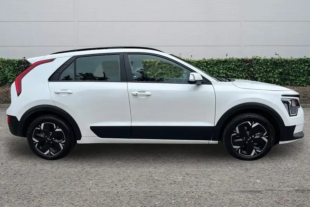 Used Kia Niro 150 kW (204 HP) 2025 SUV