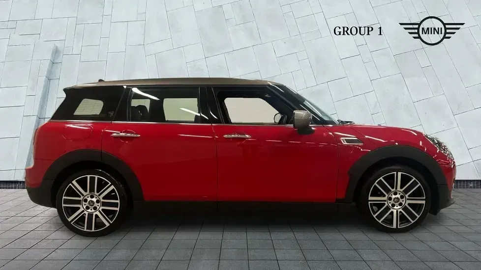 Used Mini Cooper Clubman Exclusive 134 HP (98 kW) 2022 Red Estate