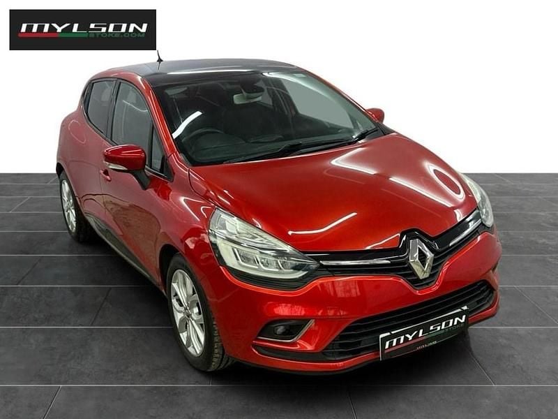 Used Renault Clio IV Dynamique 90 HP (66 kW) 2017 Red Hatchback