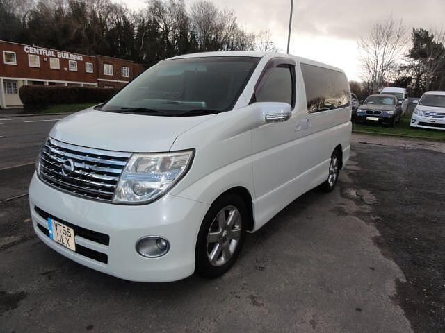 White Used 2006 Nissan Elgrand MPV | £6,999 (Fair price) - Image 1/4