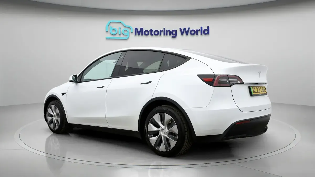 Used Tesla Model Y Long Range AWD 378 kW (514 HP) 2023 White SUV