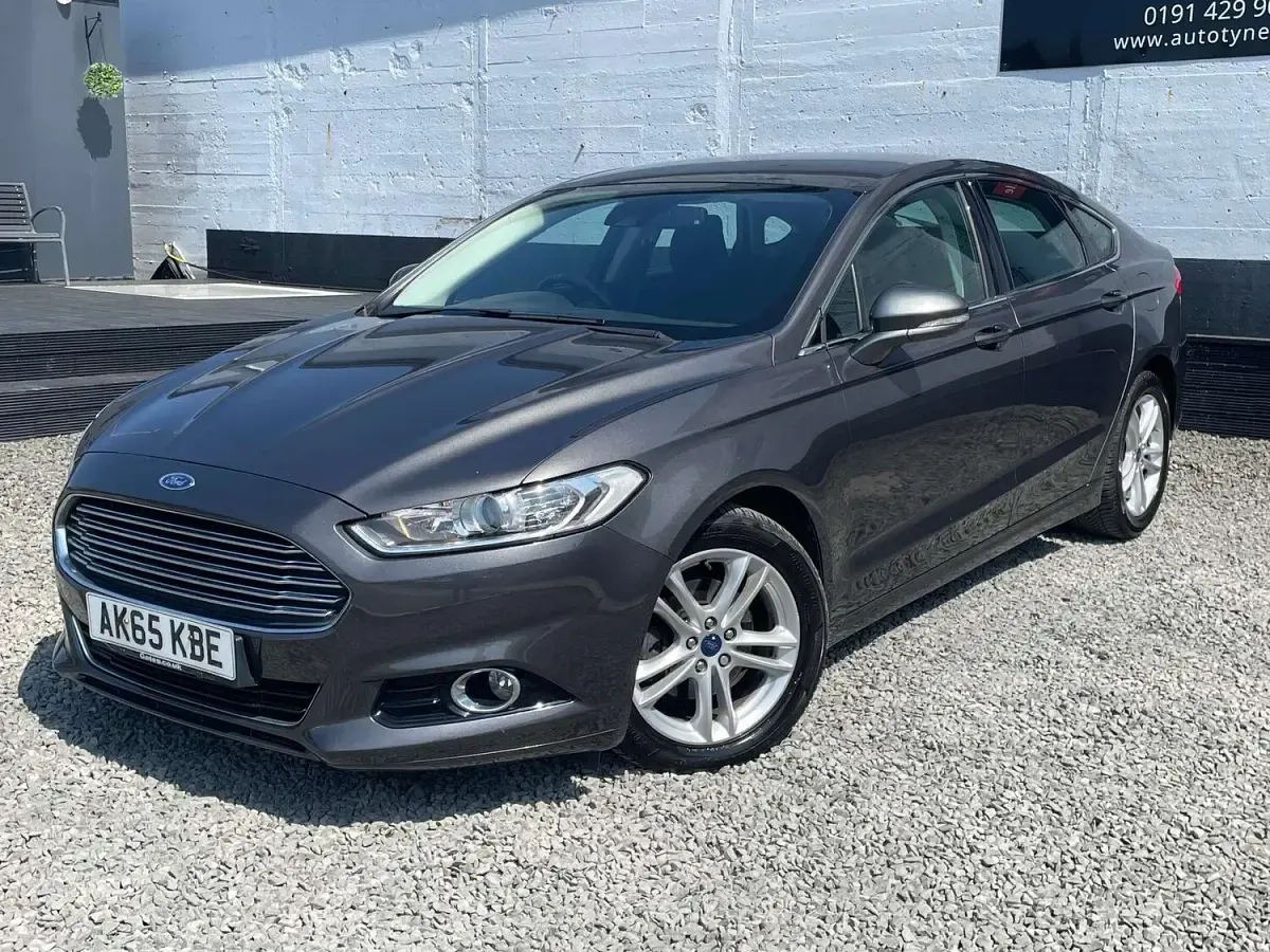 Used Ford Mondeo Titanium 160 HP (117 kW) 2015 Grey Hatchback