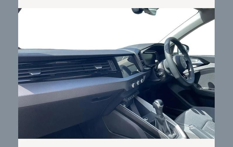 Used Audi A1 Sport 116 HP (85 kW) 2025 White SUV