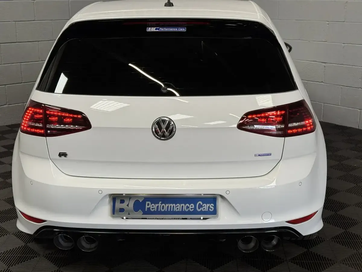 Used VW Golf VII R 2014 White Hatchback