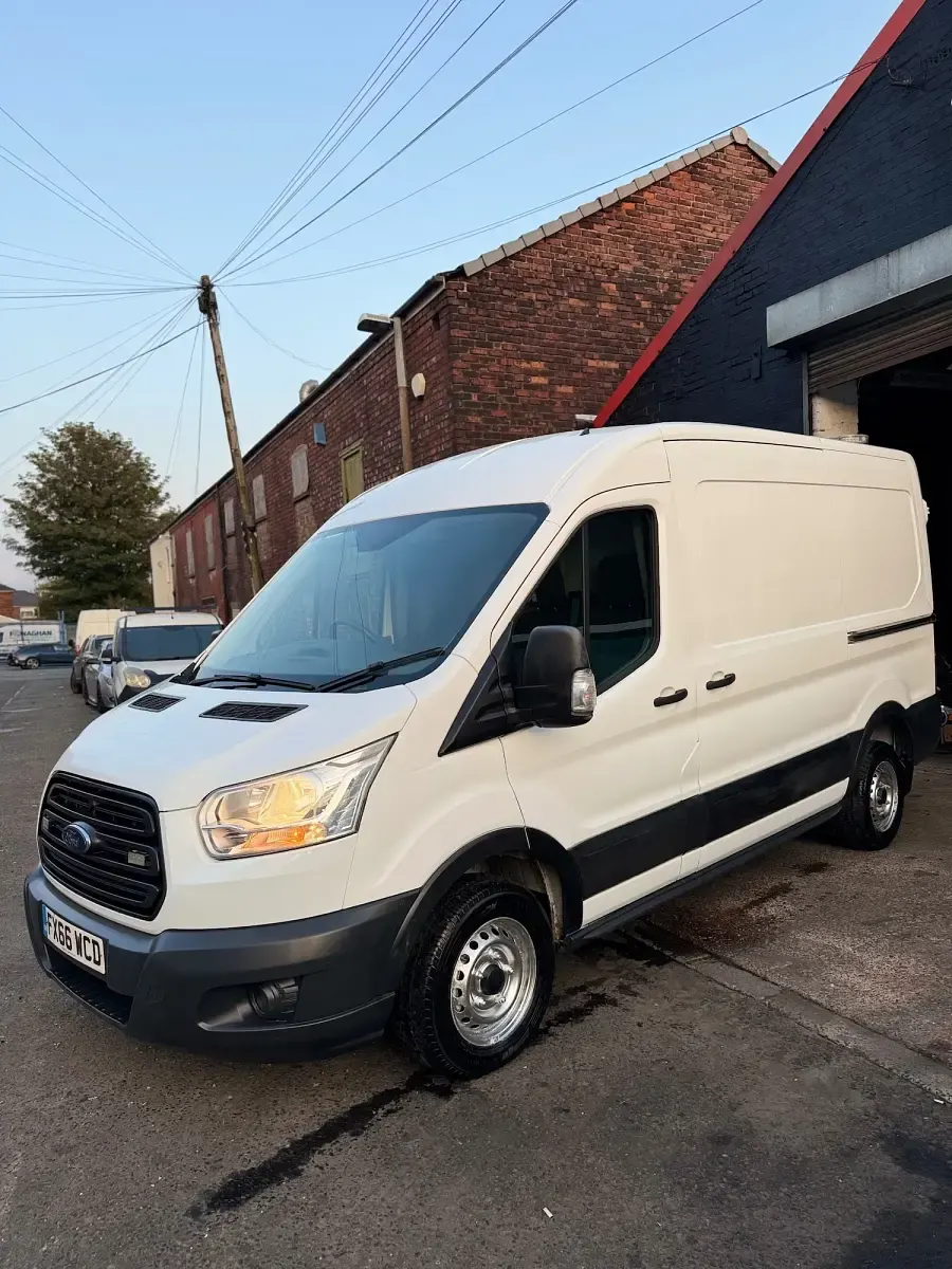 Used Ford Transit 100 HP (73 kW) 2016 White Van