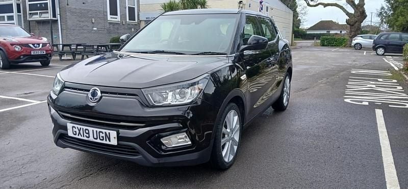 Used Ssangyong (KGM) Tivoli 128 HP (94 kW) 2019 Black SUV