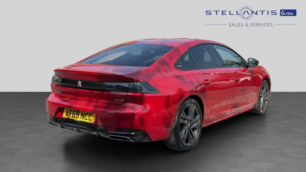 Used Peugeot 508 GT-line 129 HP (94 kW) 2019 Red Hatchback