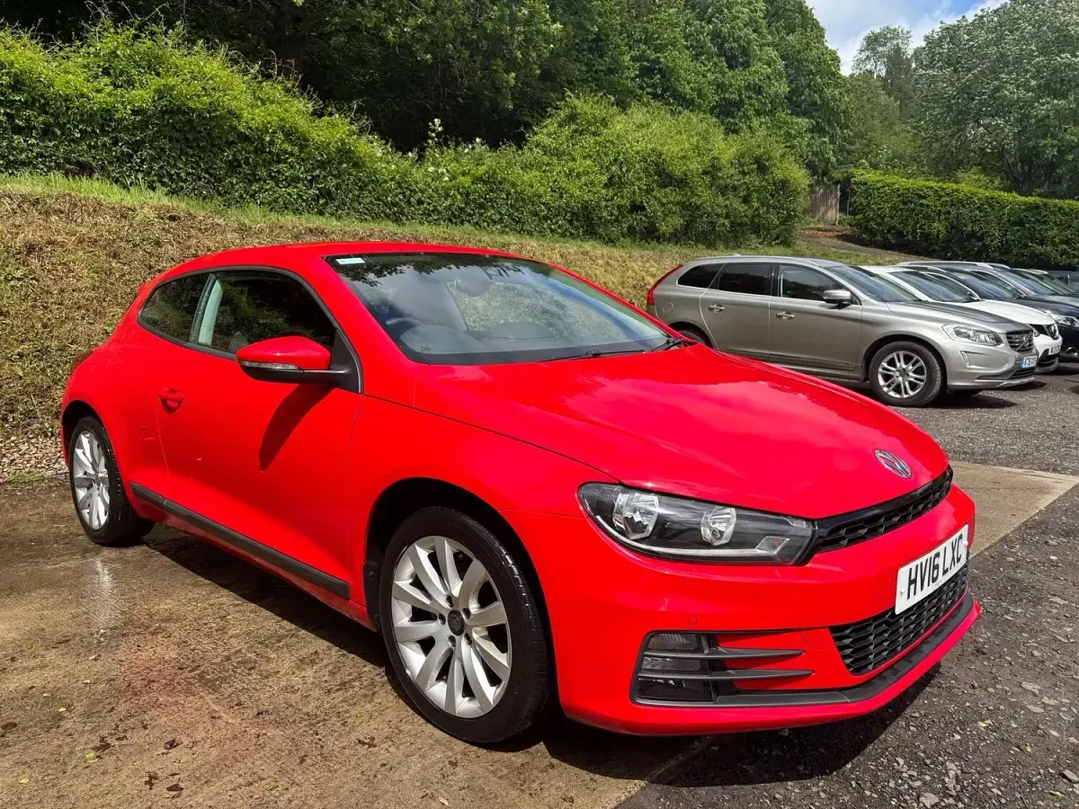 Used VW Scirocco 125 HP (91 kW) 2016 Red Coupe
