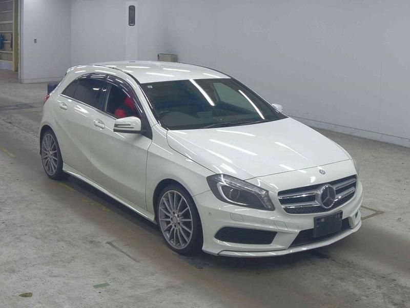 Used Mercedes A180 2013 White Hatchback