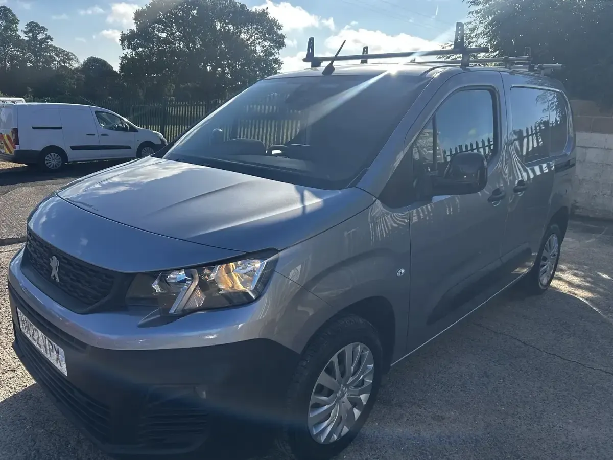 Used Peugeot Partner Premium 131 HP (96 kW) 2022 Grey MPV