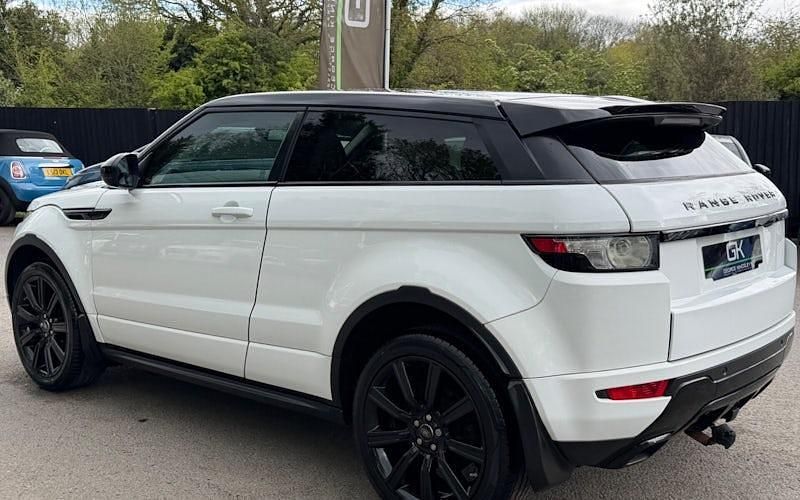 Used Land Rover Range Rover evoque Dynamic 190 HP (139 kW) 2015 White Coupe